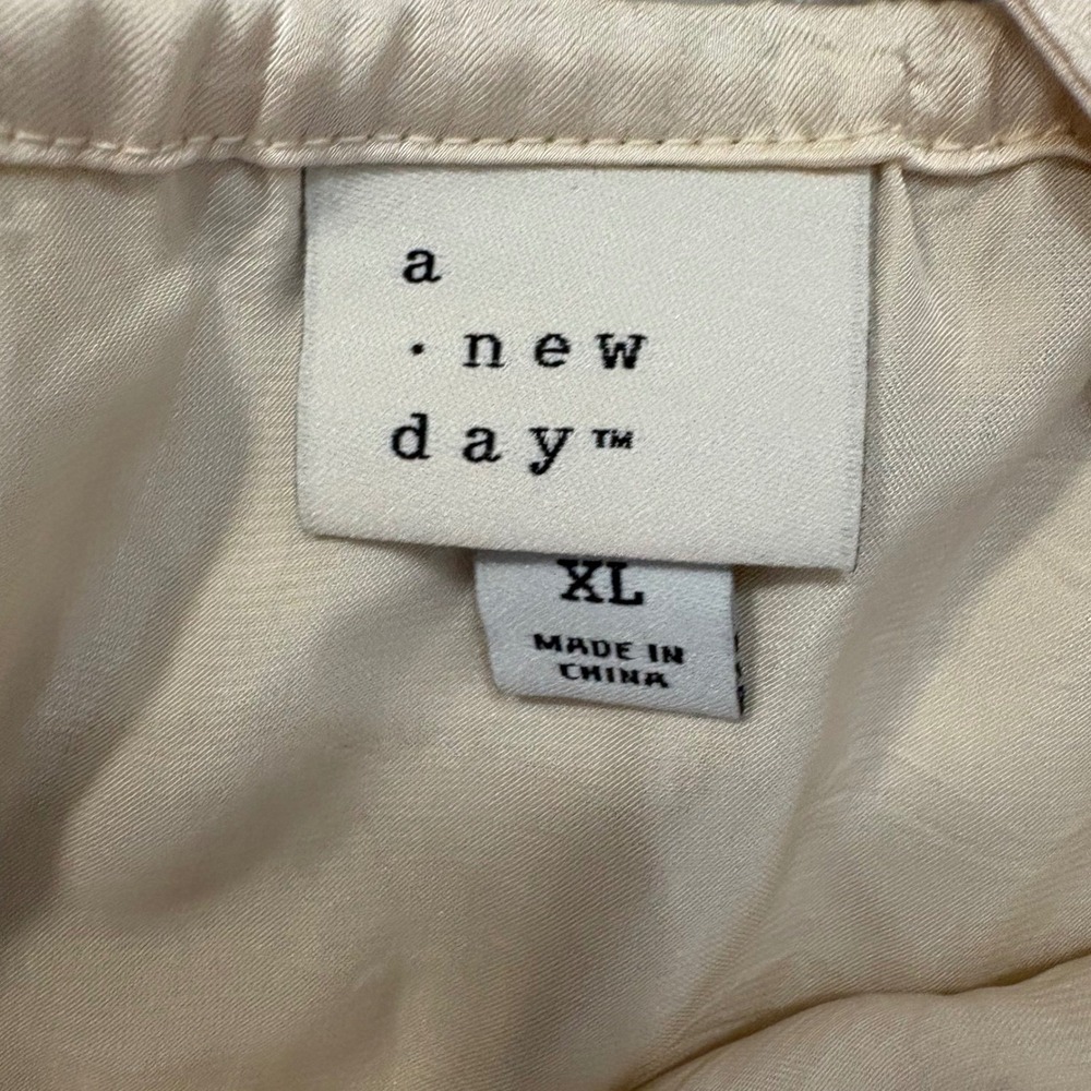 A New Day Top Women Cream Textured Asymmetrical Strap Top Size XL - Picture 3 of 14
